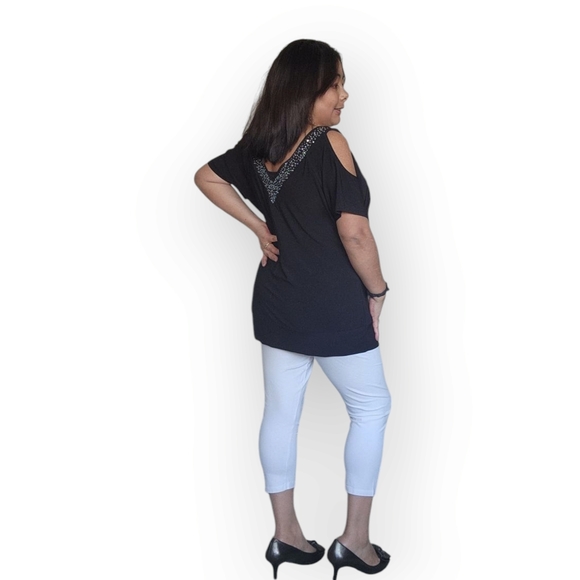 Black Cold Shoulder Top with White Leggings - Picture 14 of 16